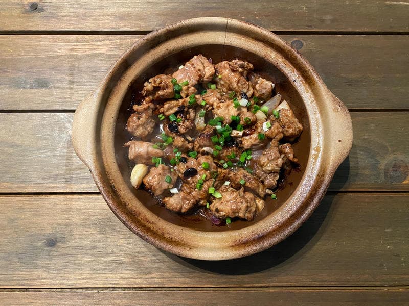 Cantonese Sizzling Pork Ribs (Jue Jue Bao)
