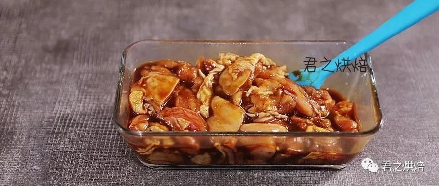 Chicken pieces coated in the soy-and-oyster-sauce marinade.