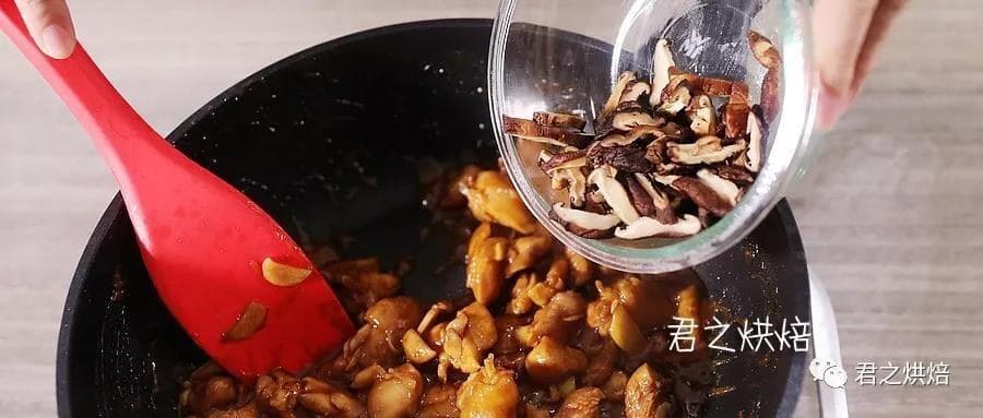 Sliced shiitake added to the chicken during the short pan-cooking stage.