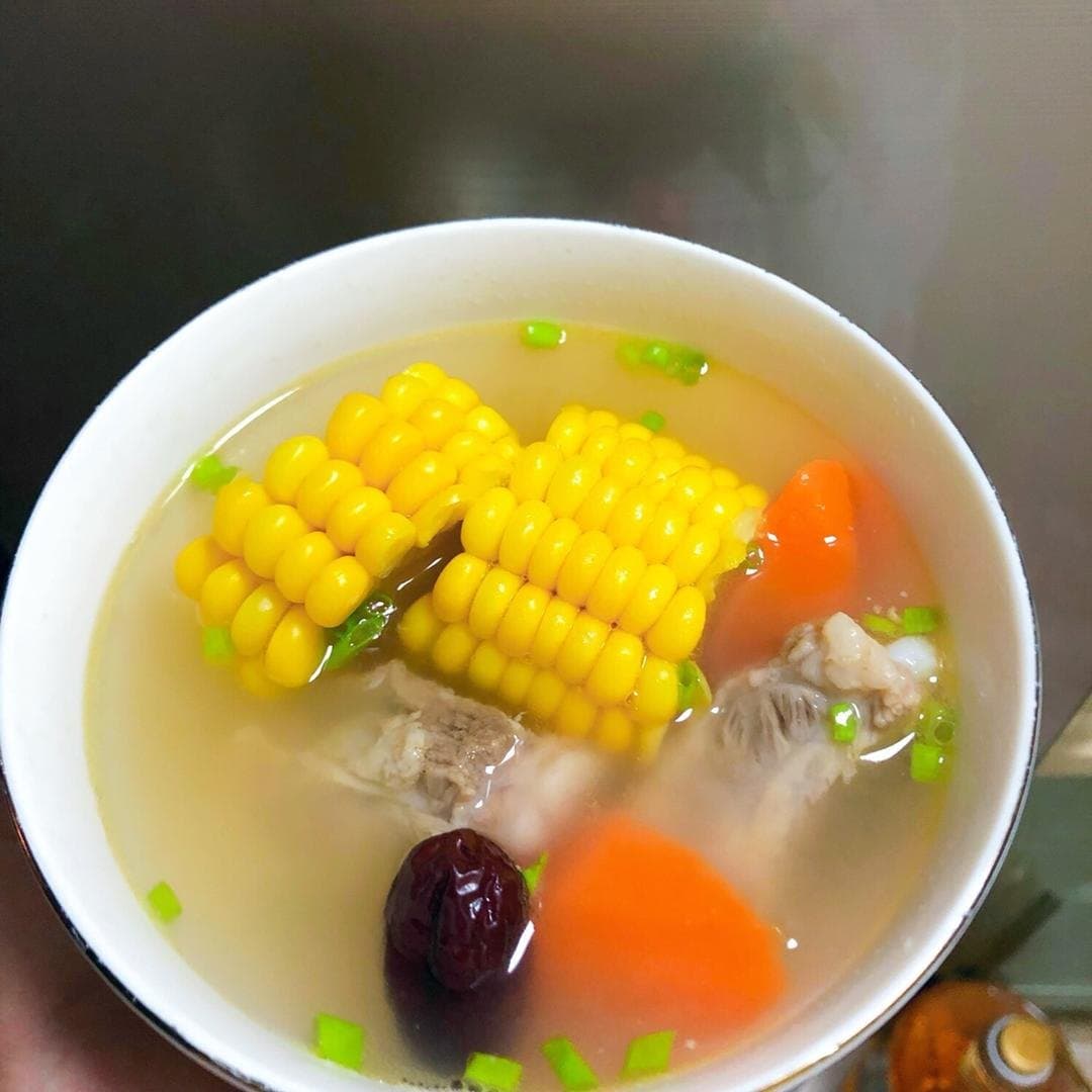 Chinese Corn, Carrot and Pork Rib Soup